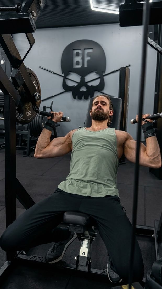 Luca durante un allenamento in palestra